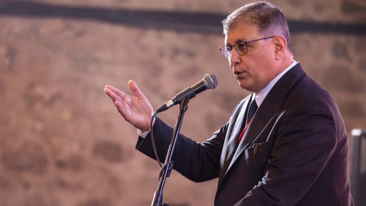 Başkan Tugay’dan grevci işçilere yeni teklif: En düşük maaş 71 bin 500 TL!