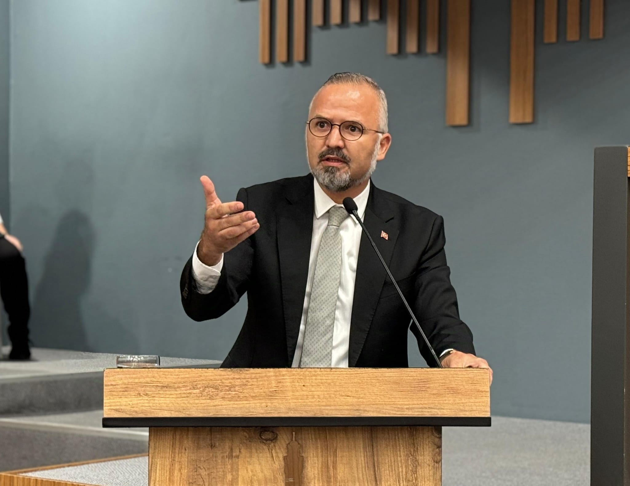 AK Partili Yıldız, görüntüleri paylaşıp Torbalı Belediyesi'ne yüklendi!