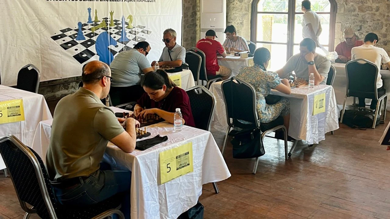 Büyükşehir'in turnuvasında engeller mat!