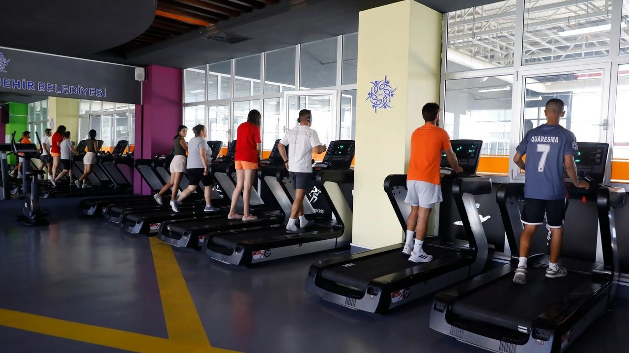 Atatürk Spor Kompleksi, Aydınlıların hizmetinde