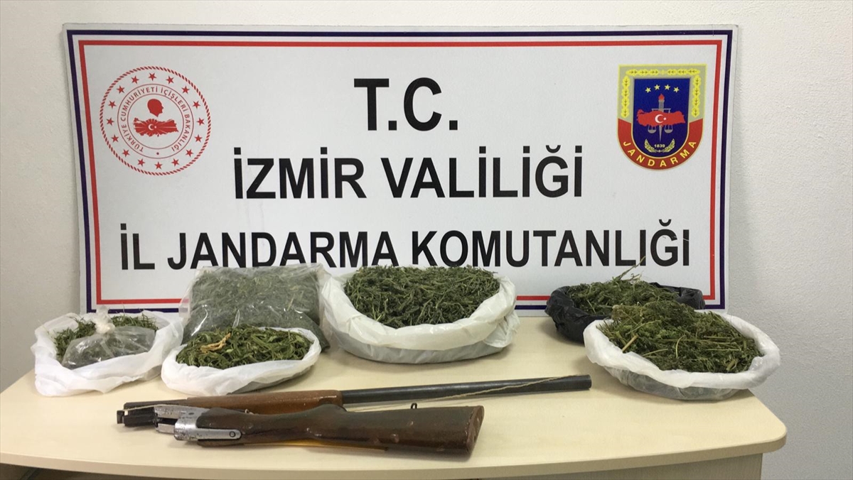 İzmir'de uyuşturucu operasyonunda 7 şüpheli yakalandı