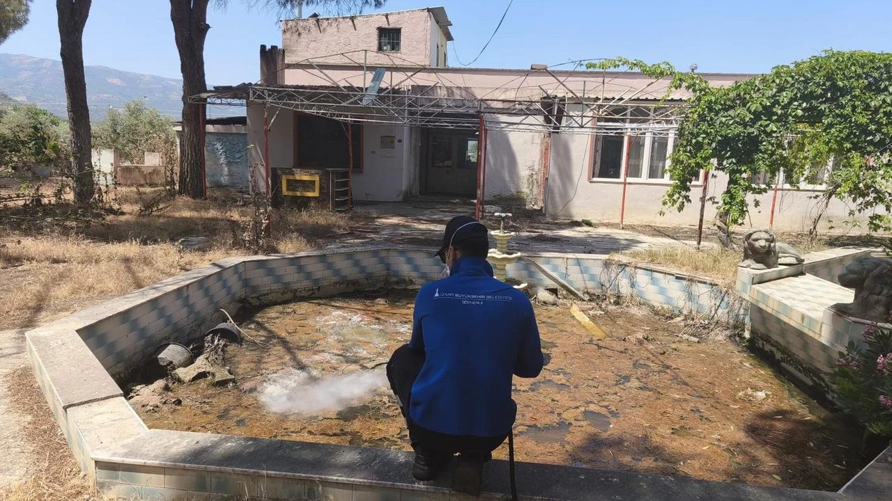 Büyükşehir'den 30 ilçede ilaçlama seferberliği