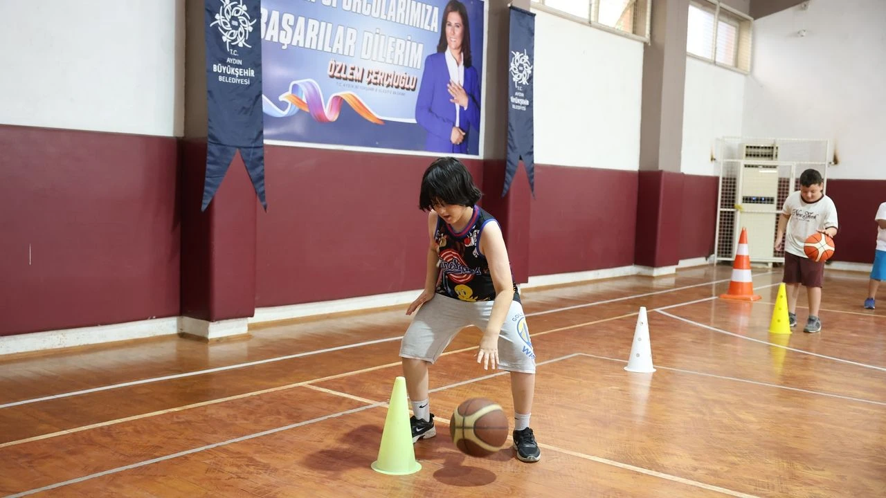 Büyükşehir'den çocuklara yaz tatilinde spor desteği!