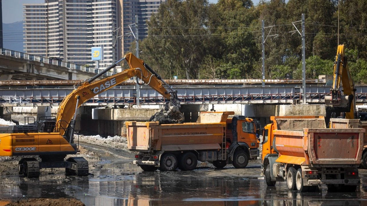İZSU'dan kokuya karşı mücadele!