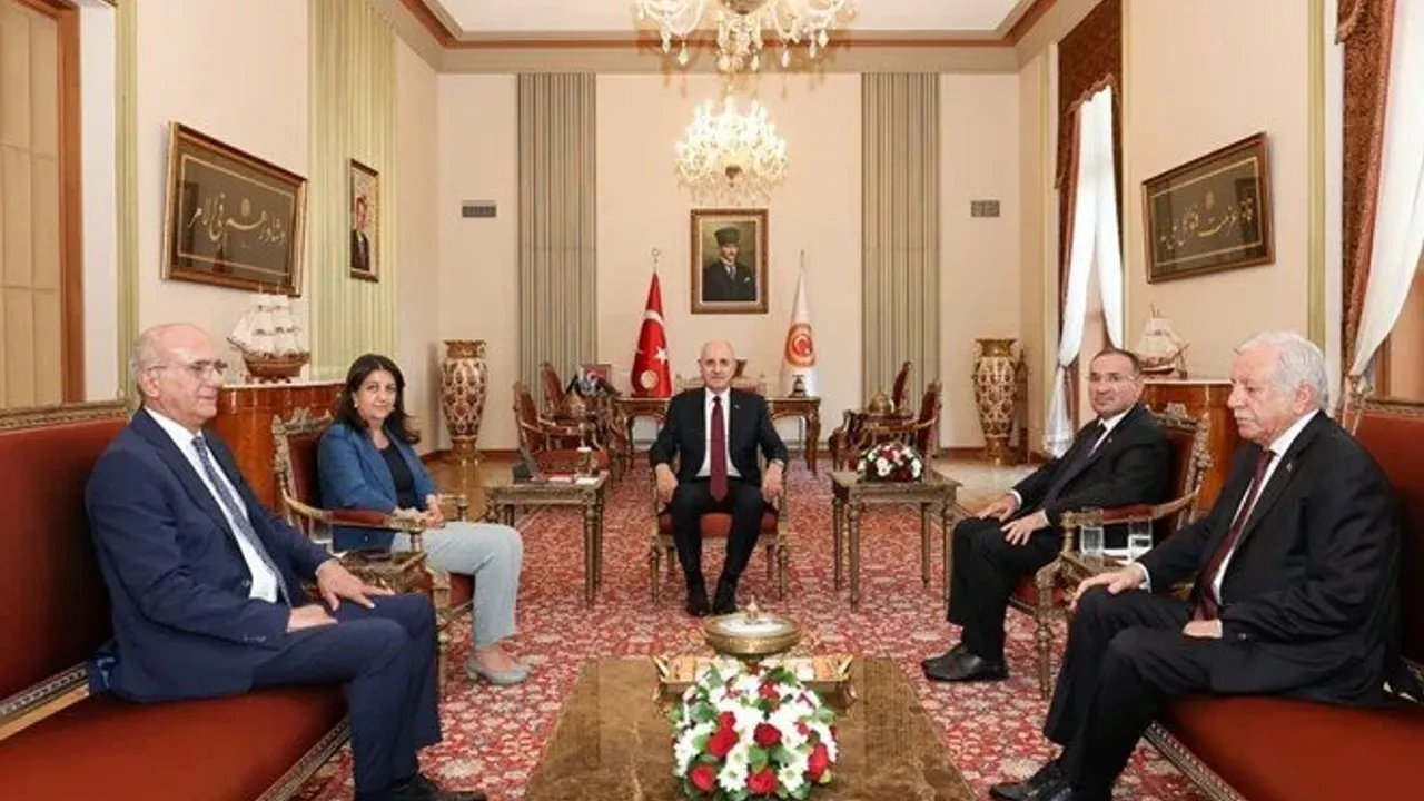 Kurtulmuş, Meclis Başkanvekillerini kabul etti