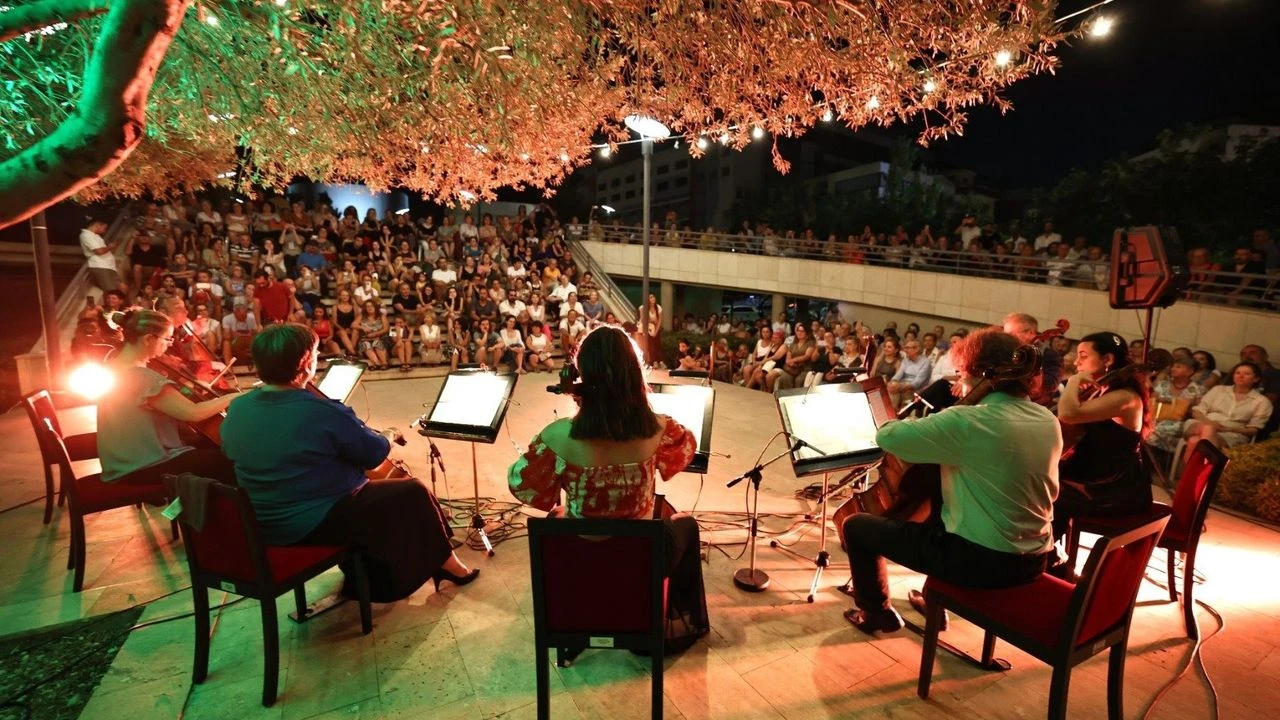 AASSM'de yaz esintisi!