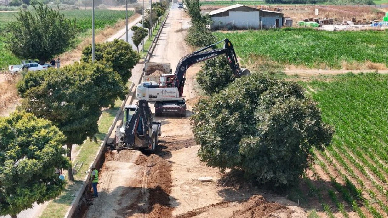 Aydın'da yol yapım ve yenileme çalışmaları sürüyor