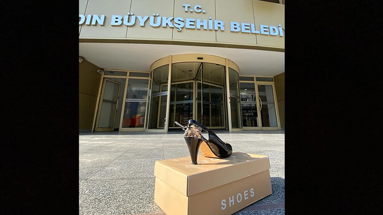 Çerçioğlu'na kırık topuklu protesto!