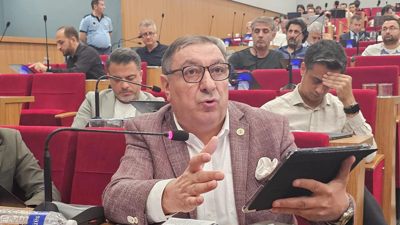 AK Partili Boztepe'den dikkat çeken kooperatif operasyonu açıklaması: Birçok arkadaşımız günahsız ve tutuklu!