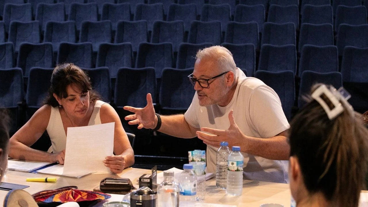 İzmir Şehir Tiyatroları'nda “Cadı Kazanı” provaları başladı