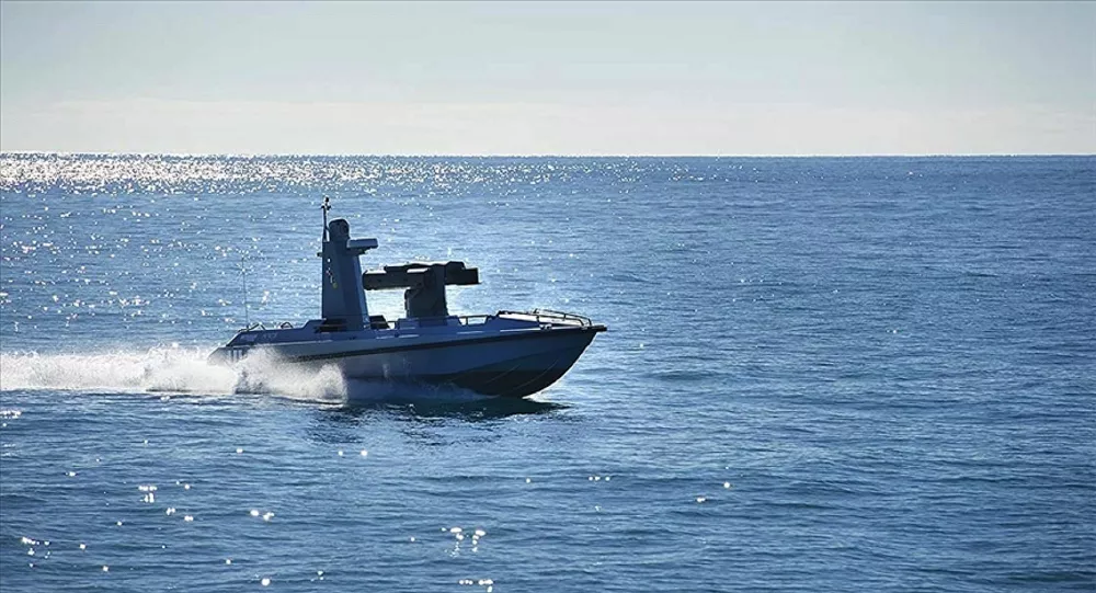 Türkiye'nin ilk silahlı deniz aracı ULAQ suya indirildi