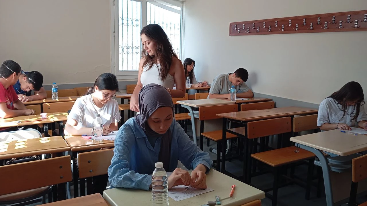 Bayraklı'dan 11’inci sınıflara ücretsiz hazırlık kursu