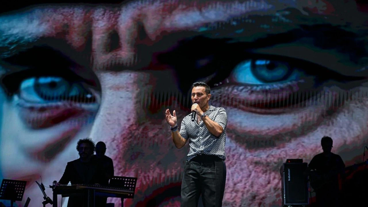 İEF'ten Mustafa Sandal geçti