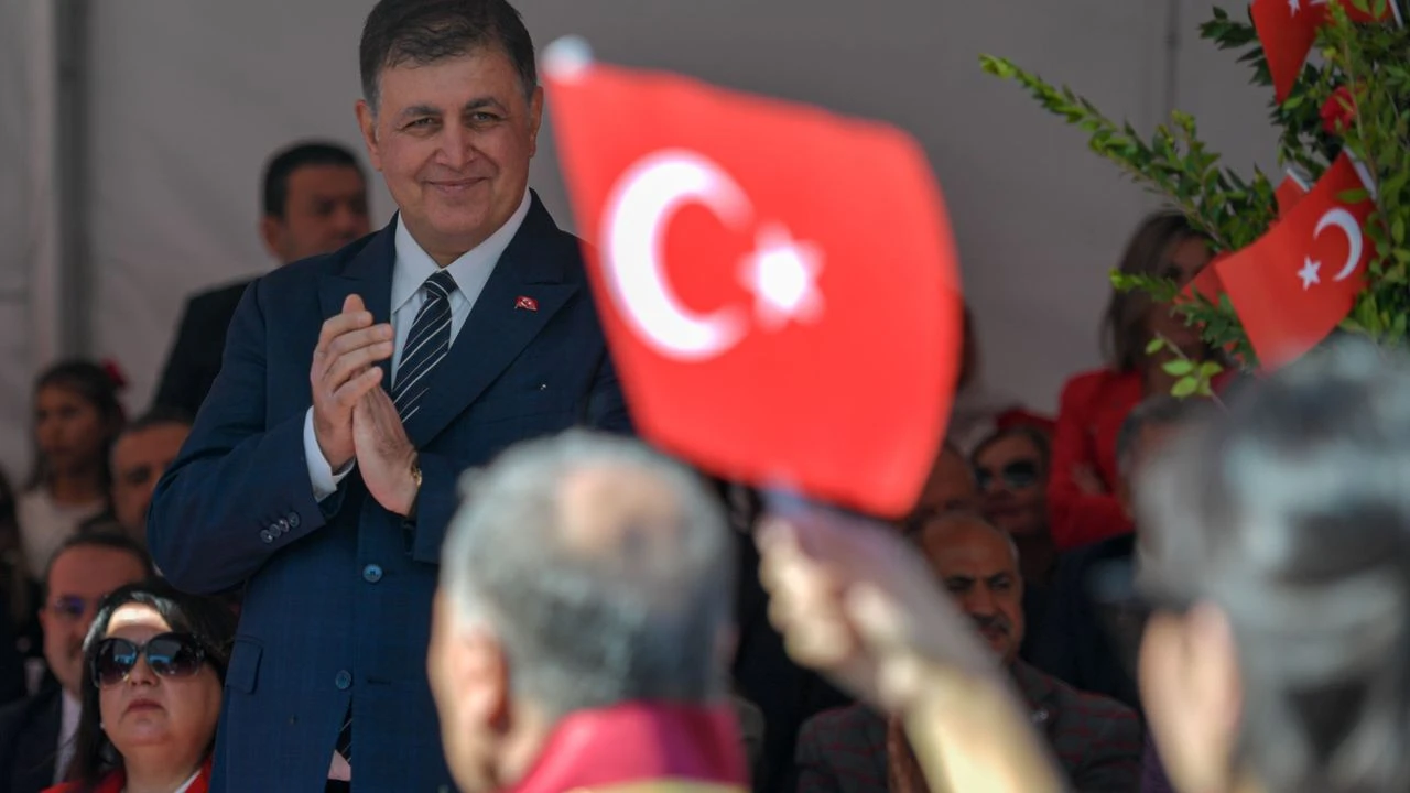 Başkan Tugay'dan 9 Eylül mesajı!