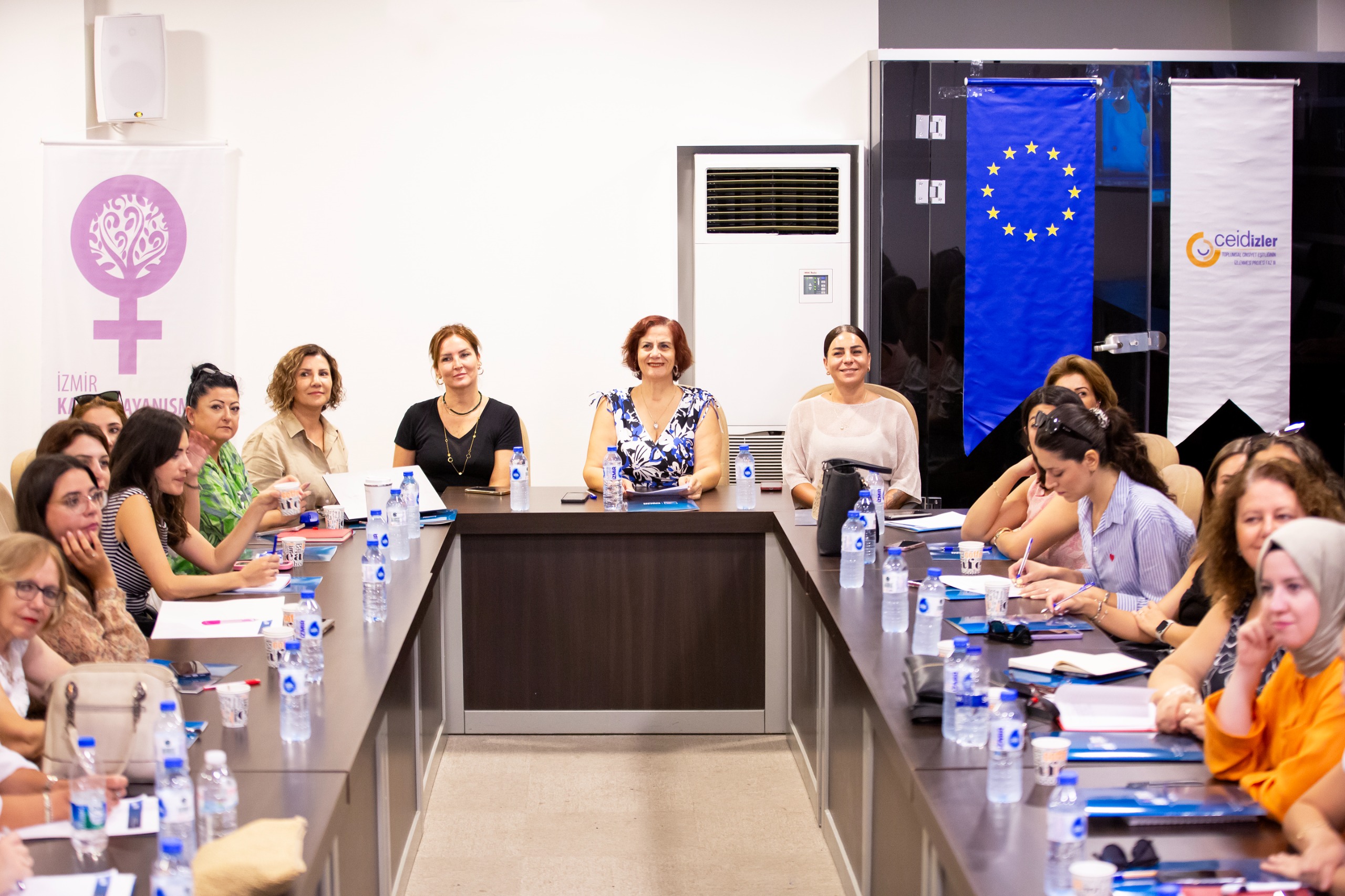 Kadına şiddete karşı Narlıdere’de dayanışma buluşması