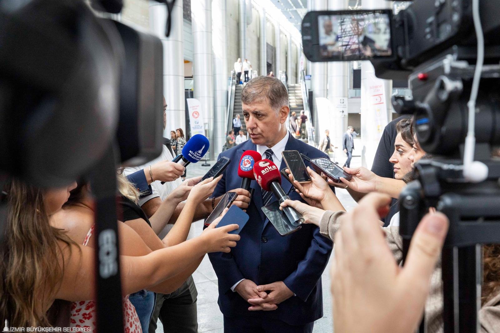 “Şehrin her tarafında herkese hizmet için çalışıyoruz”