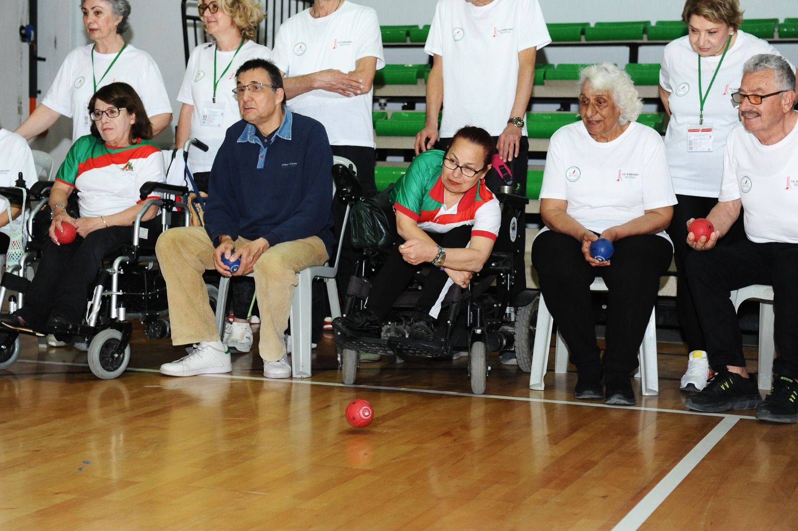 Karşıyaka Belediyesi 3. Yaş Üniversitesi’nde yeni dönem başlıyor!