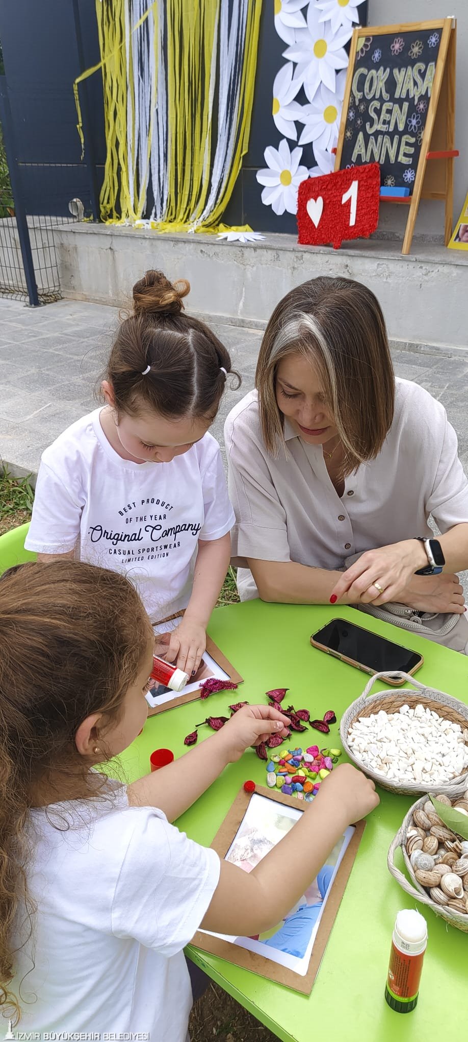 Yuvamız İzmir’in çocukları üniversiteli gençlerle buluşuyor