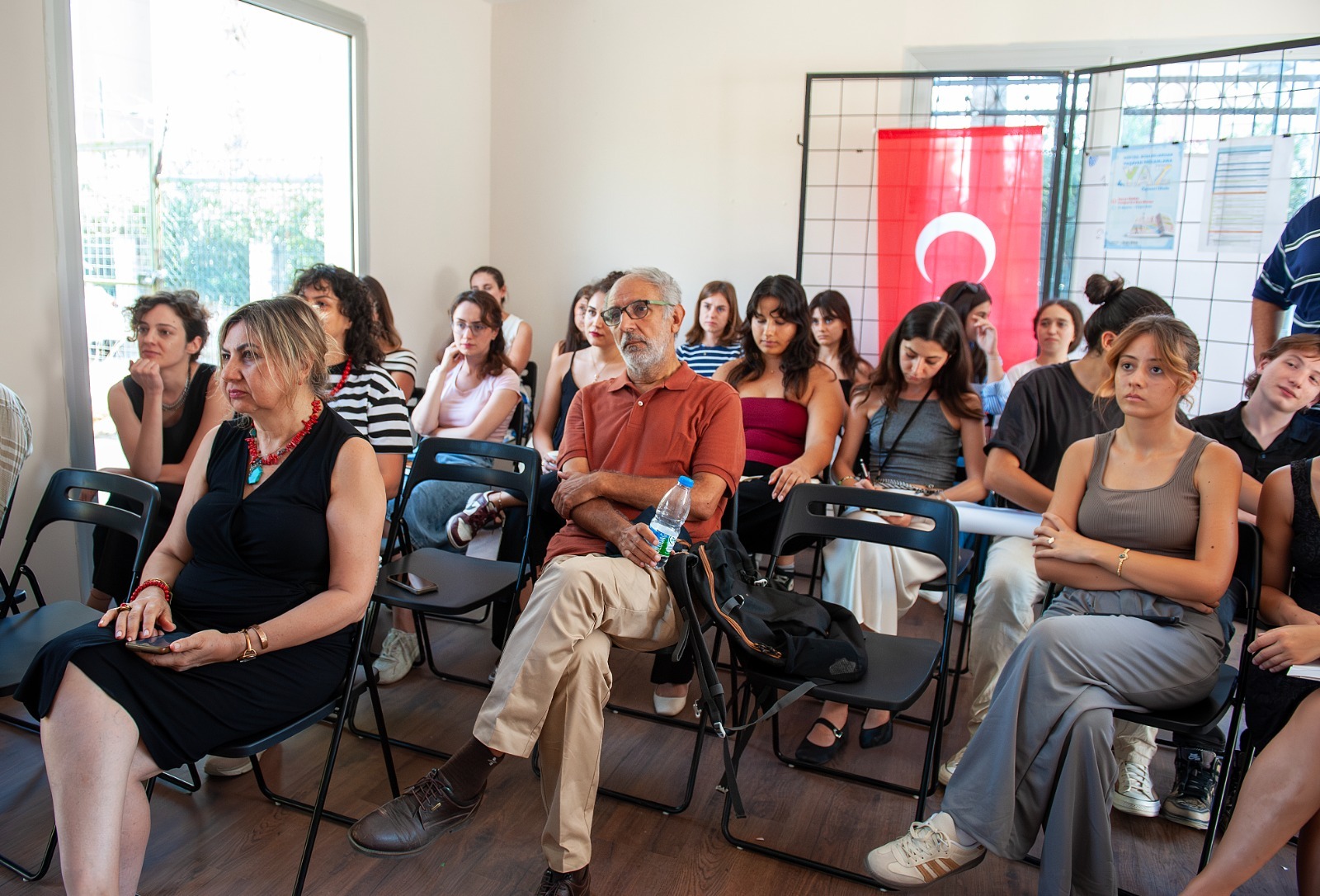 Karşıyaka’da genç tasarımcıların eserleri Galeri Alt’ta sergileniyor