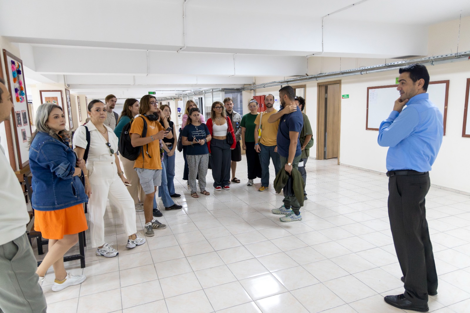 Karşıyakalı öğrencilere uluslararası eğitim desteği