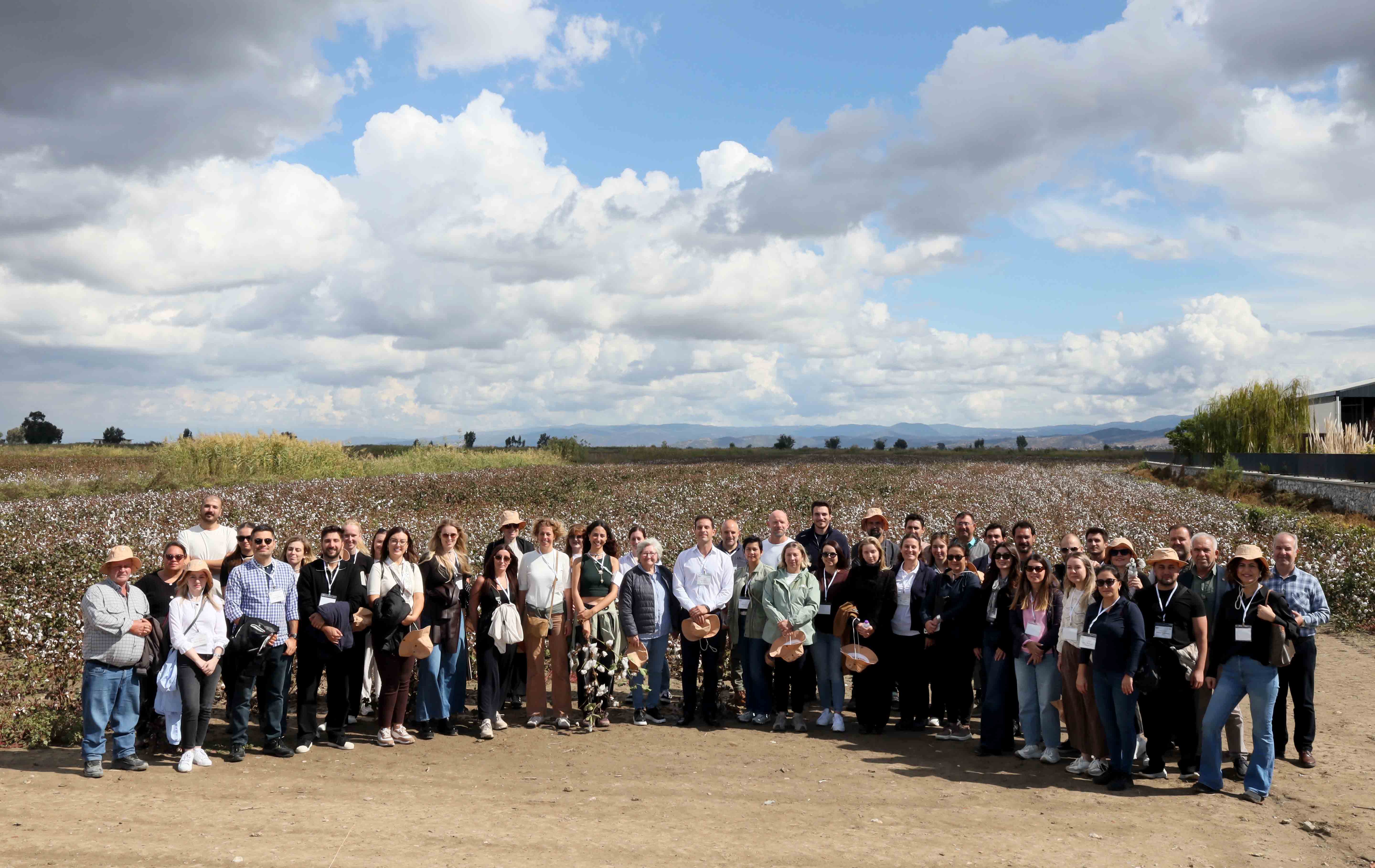 PAMUKTA KRİZ ALARMI, ÇÖZÜM SÜRDÜRÜLEBİLİR ÜRETİMDE
