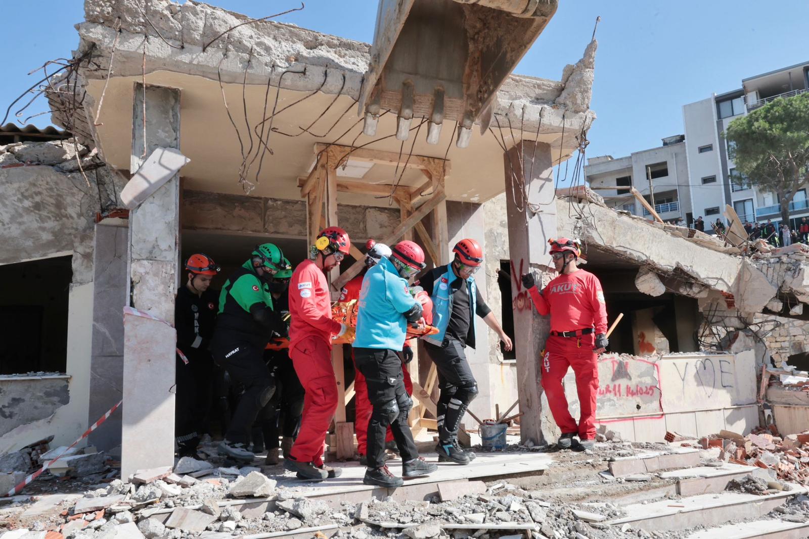 Menemen'de dev tatbikat!