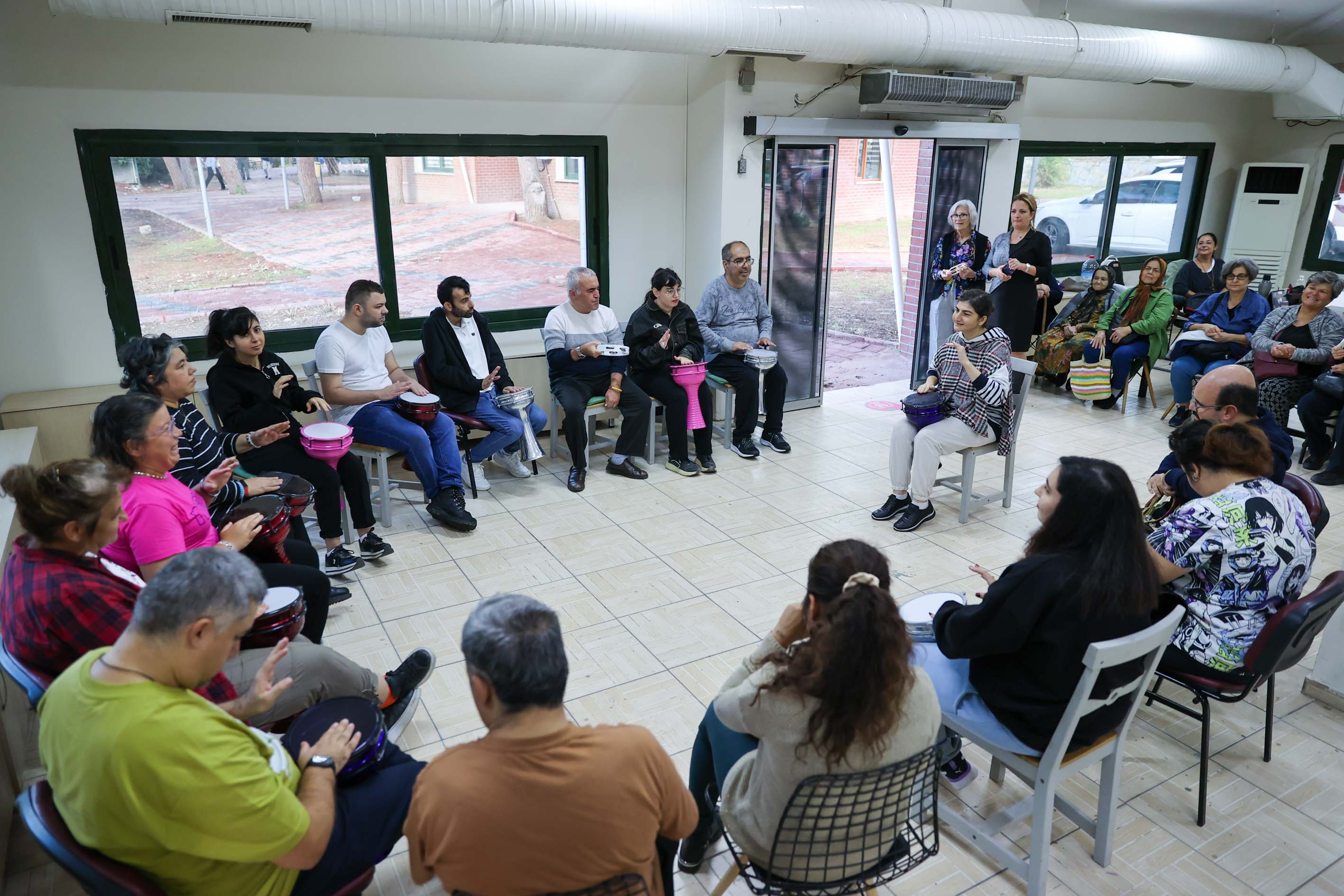 Buca’da engeller ritimle aşılıyor