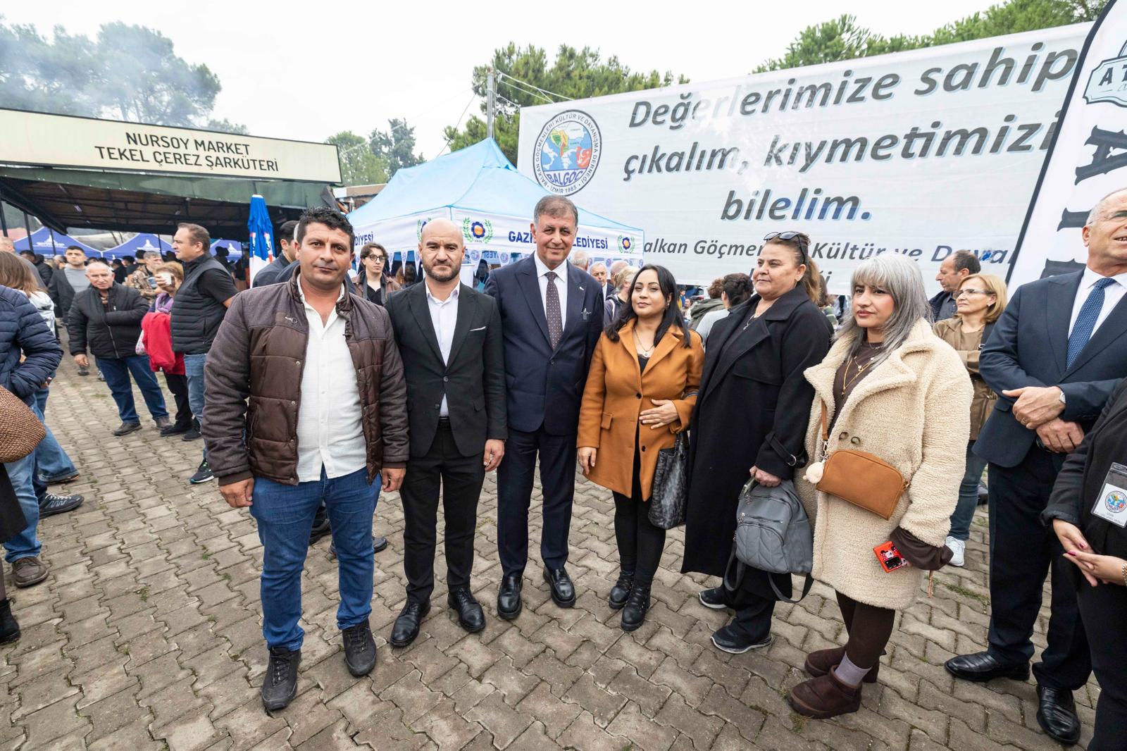 Başkan Tugay 12. Balkan Şenliği’nin açılışını yaptı  “Yürek yüreğe, omuz omuza çalışacağız”