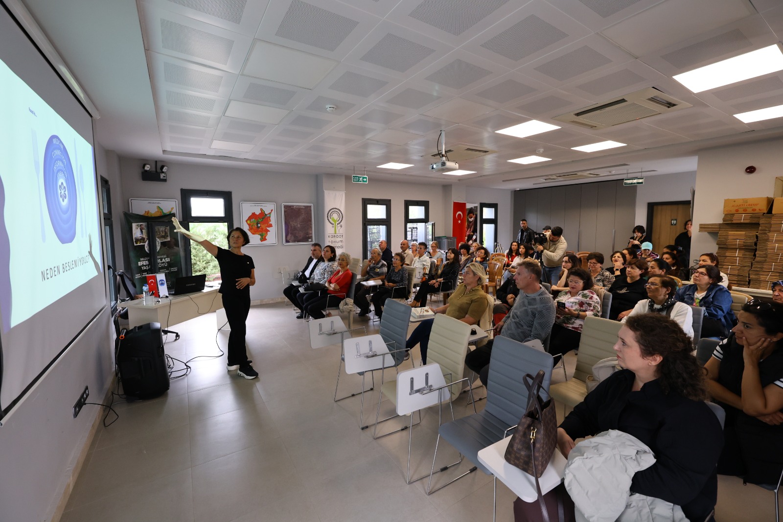 emiz Gıdalarla Sağlıklı Yaşam: Efes Tarlası Yaşam Köyü’nde Fonksiyonel Beslenme Söyleşisi