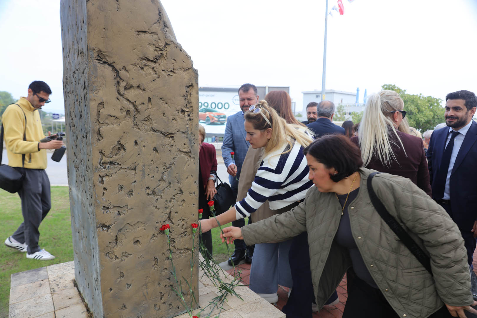 Ahmet Taner Kışlalı Güzelbahçe’de Anıldı