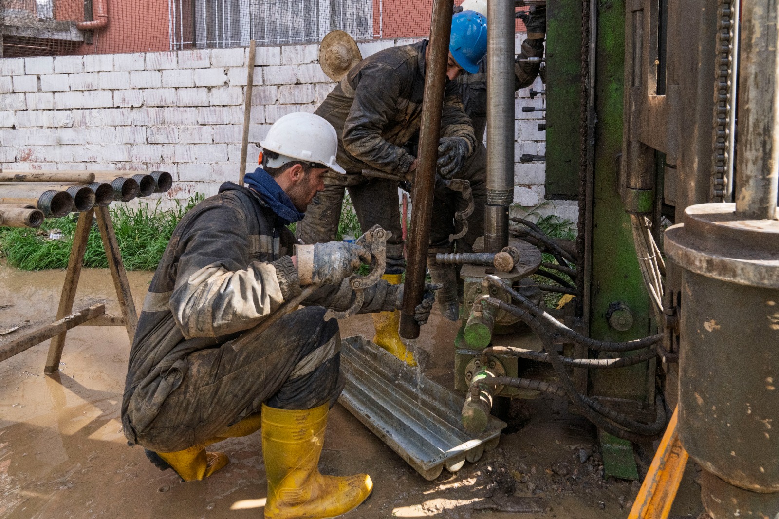 Zemin araştırmaları için 32 bin deney yapıldı