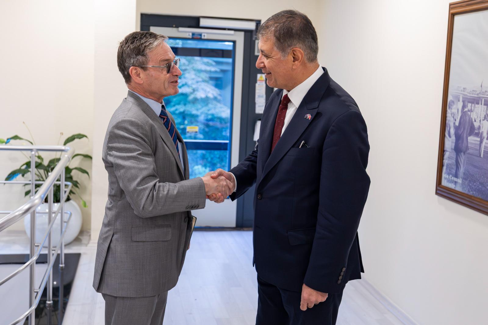 Avustralya Başkonsolosu’ndan Başkan Tugay’a ziyaret