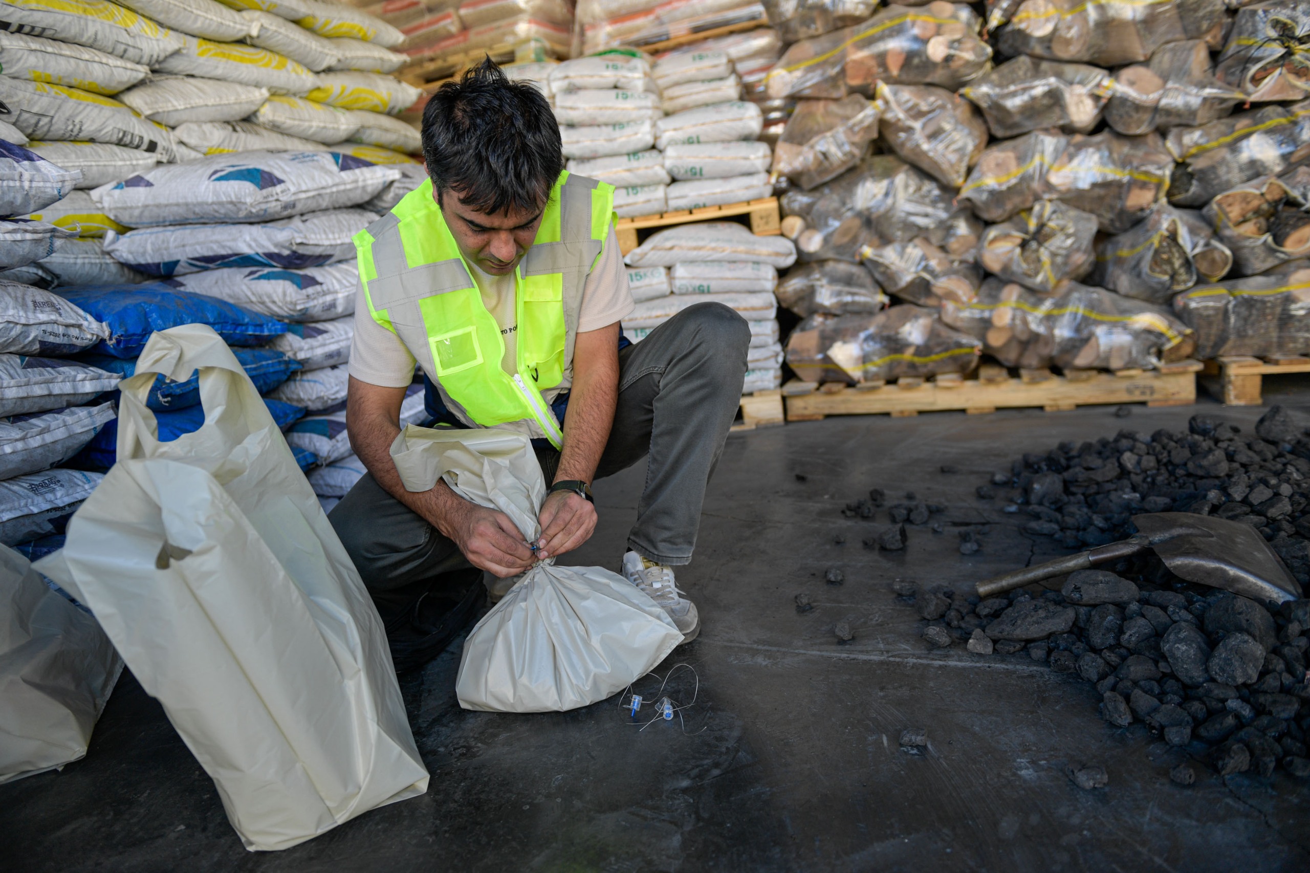 Kömür satış yerleri ve katı yakıt kullanan apartmanlara sıkı denetim