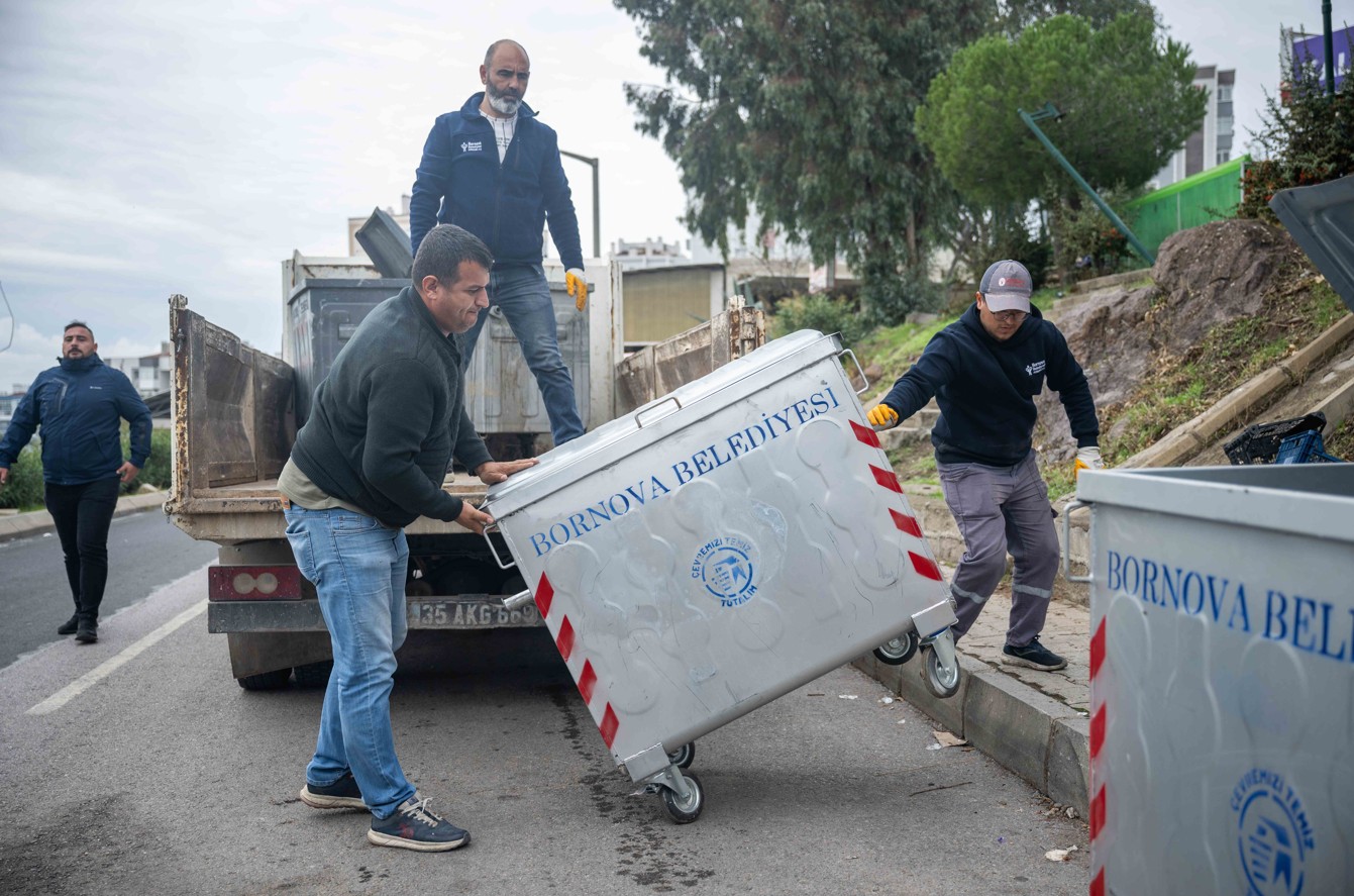 Eskiler yenileniyor, atıklar geri dönüşüme kazandırılıyor