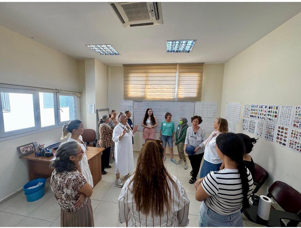 Örnekköy Kadın Dayanışma Merkezi’nde yabancı dil kursları başladı