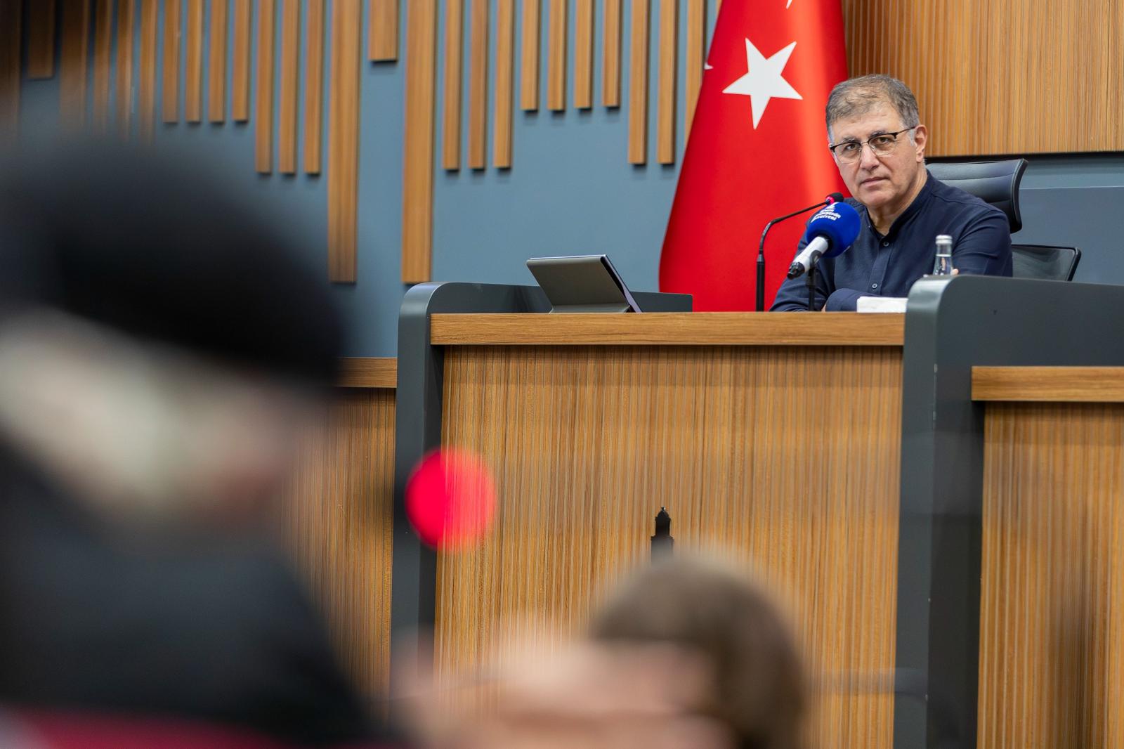 Dünden bugüne, bugünden yarına Kemeraltı ile ilgili çalışmalar masaya yatırıldı