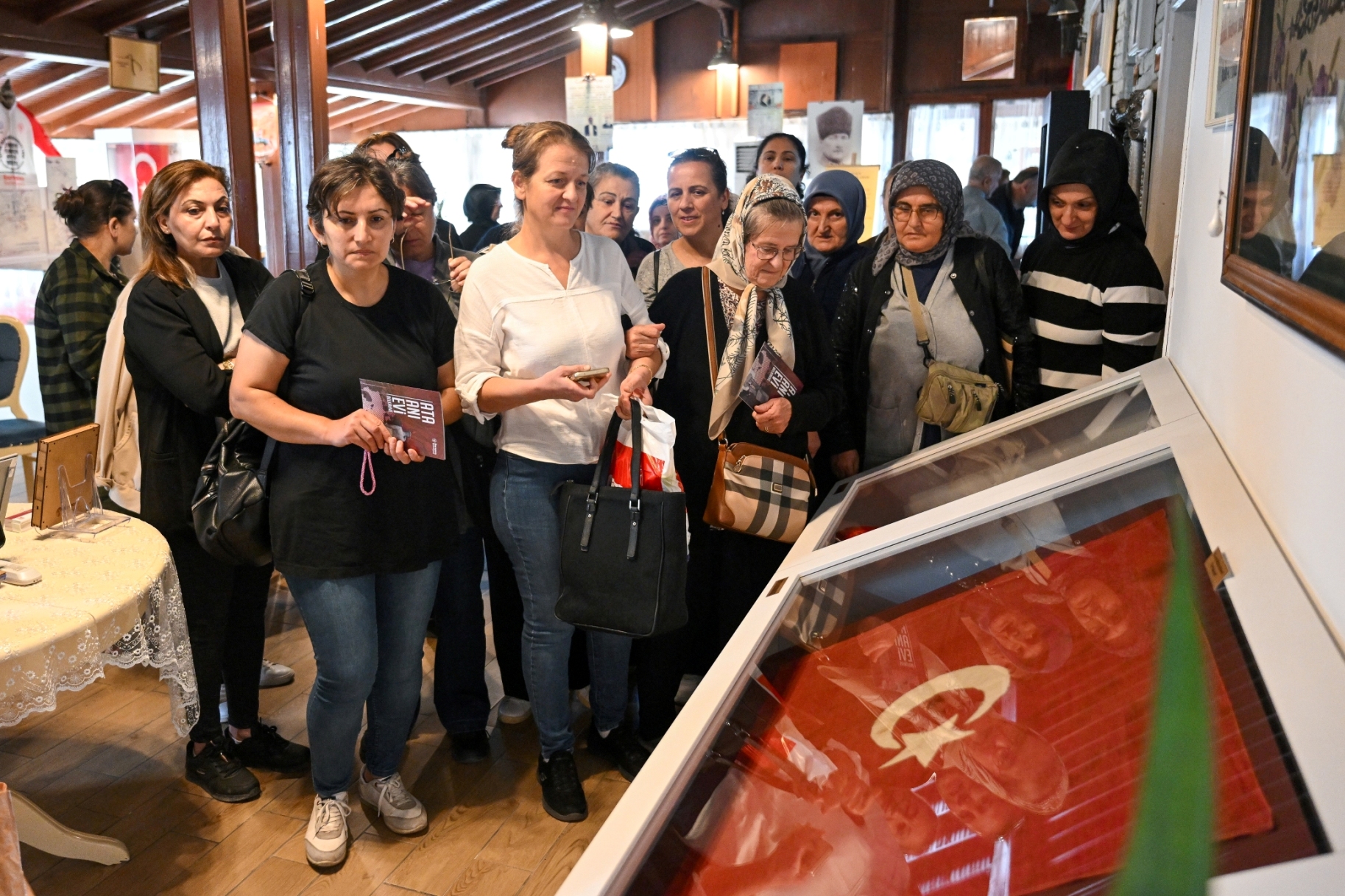 Çocuklar ve kadınlar Cumhuriyet ruhu ile Belkahve’de buluştu