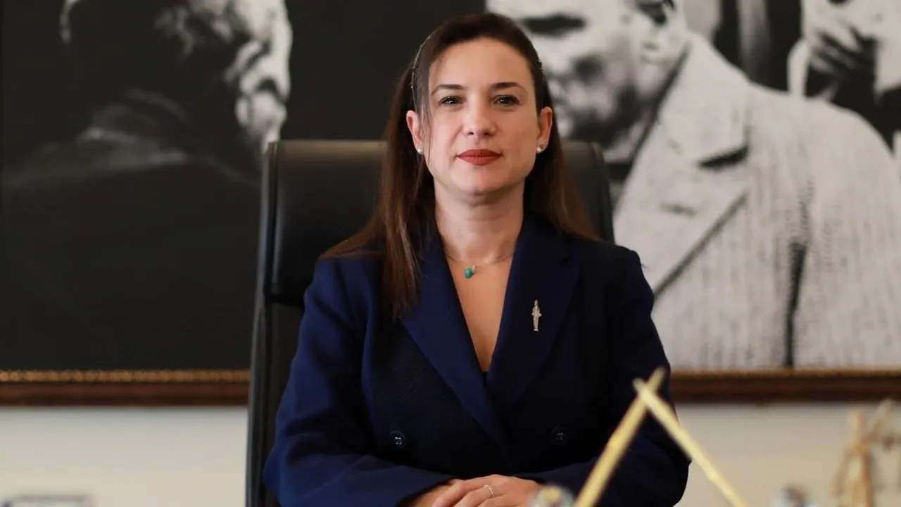 Başkan Sengel, “komşu belediye başkanı”na yüklendi: Her şey ‘mış’ gibiymiş!