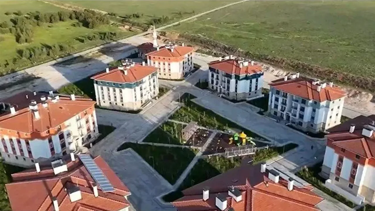Kurum yanıtladı: 500 bin sosyal konutta en çok merak edilenler!