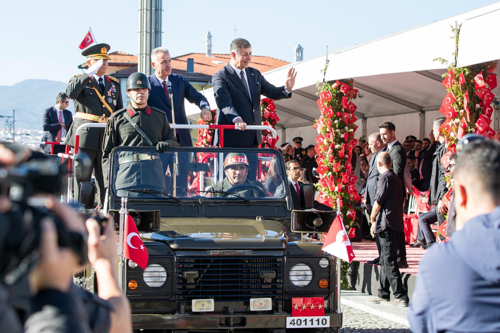 Başkan Tugay: Kimse bu ülkeyi demokrasiden uzaklaştırmaya kalkmasın