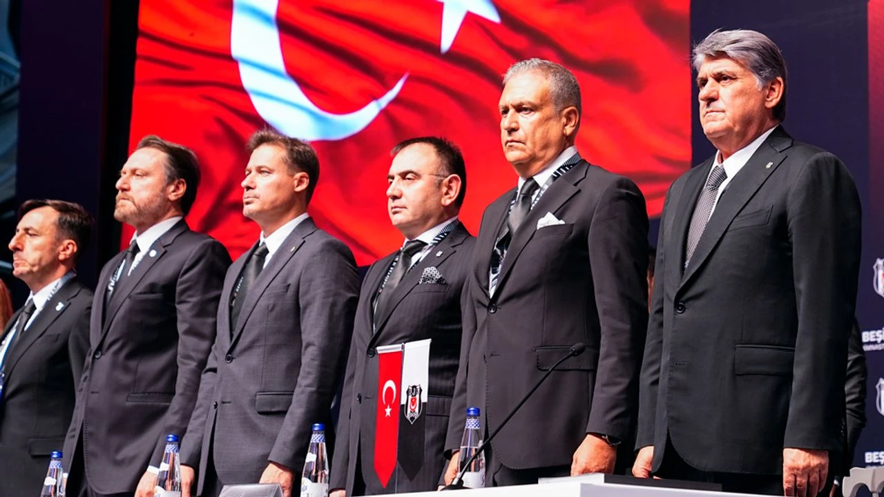 Beşiktaş'ta başkan Serdal Adalı ibra edildi!