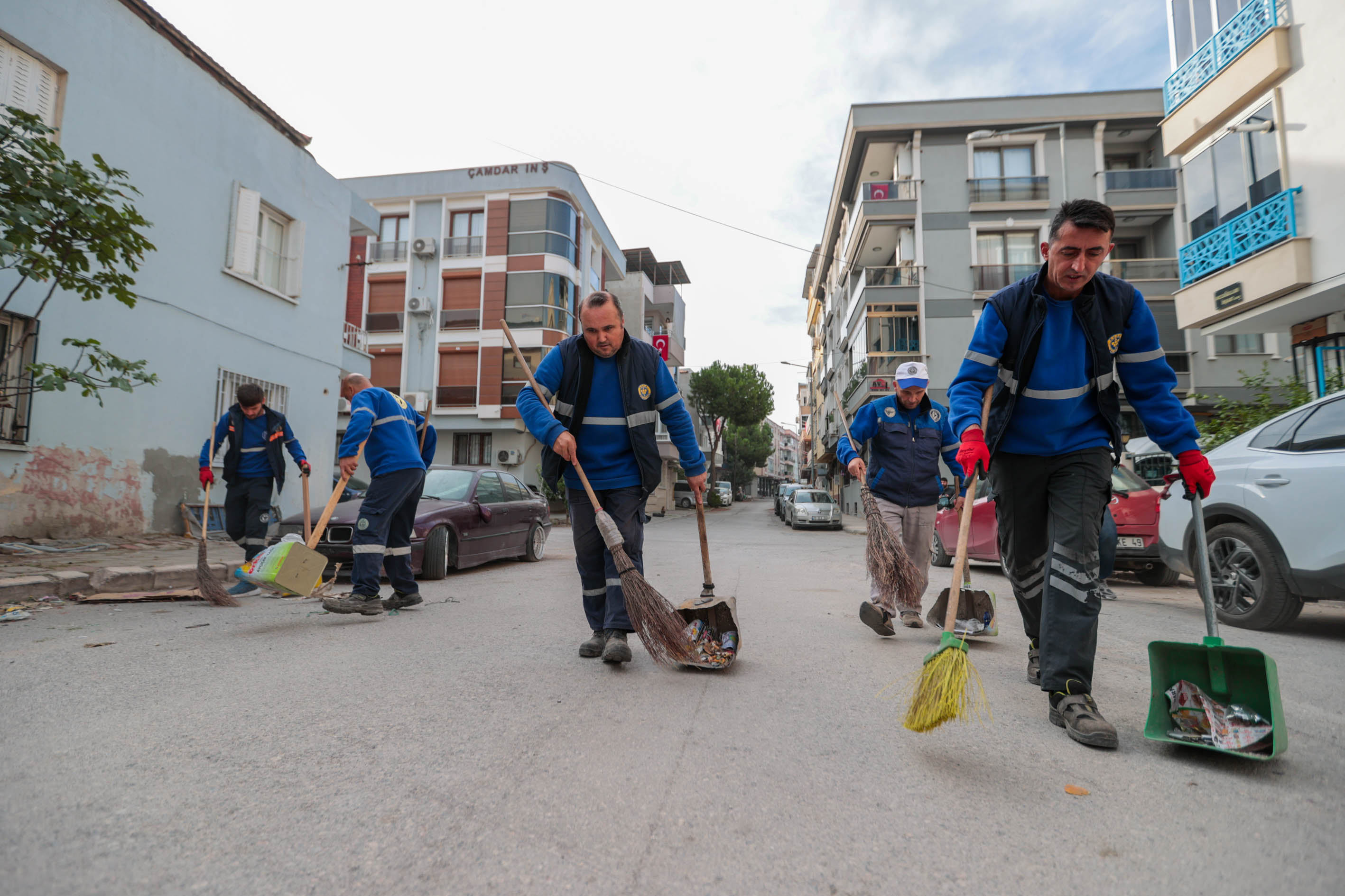 Buca’da köşe bucak temizlik