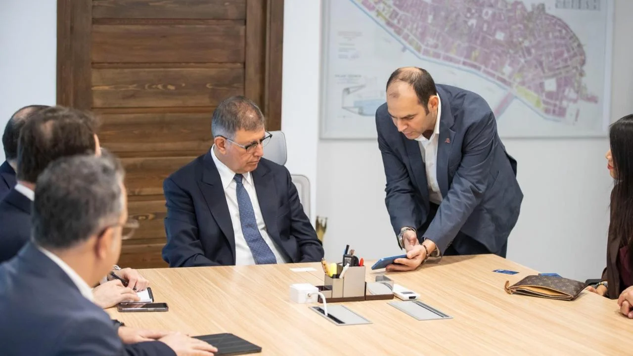 Bakan Tugay turizm temsilcileriyle buluştu