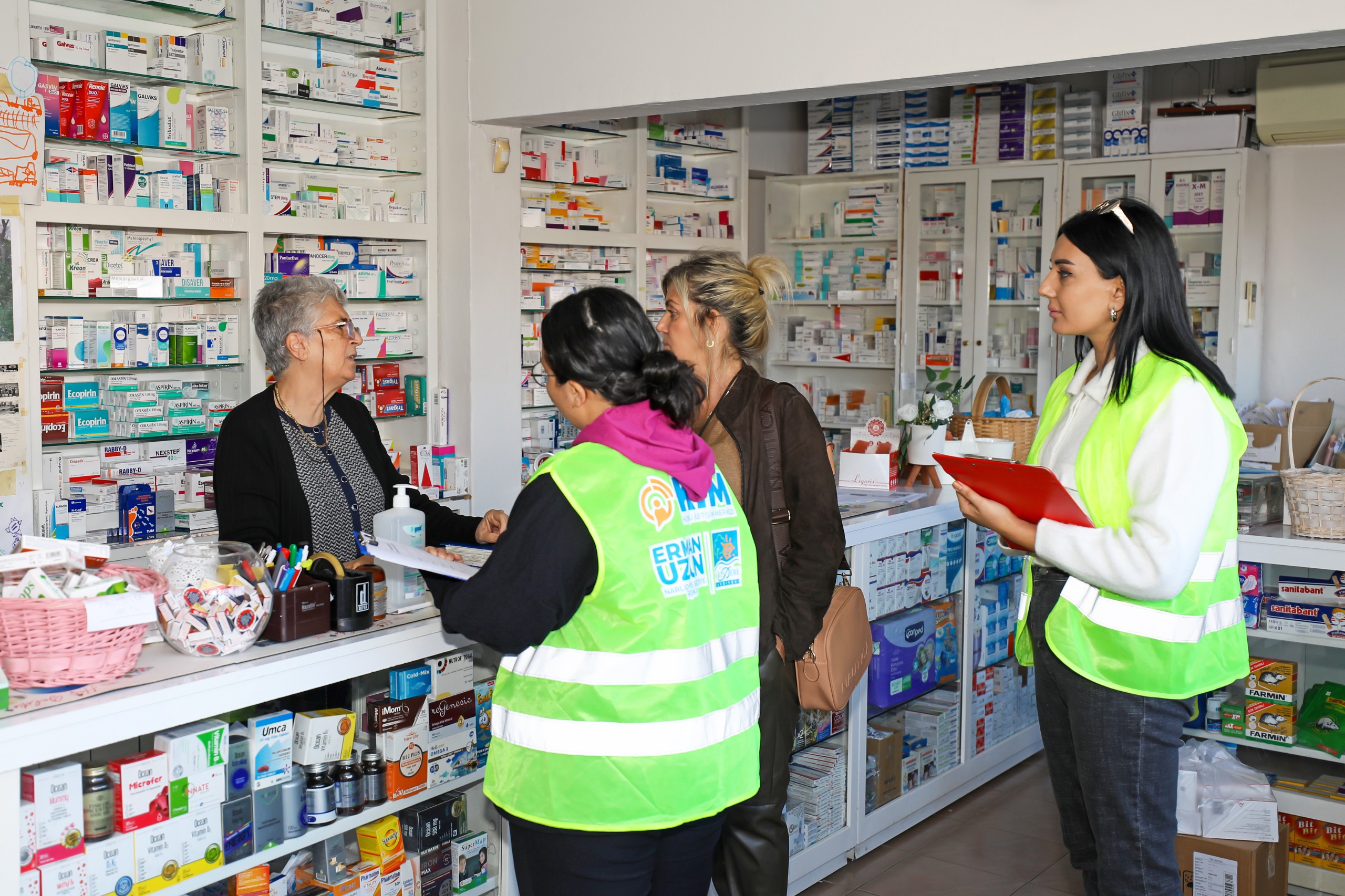 NARLIDERE’DE ESNAFIN İHTİYAÇLARI YERİNDE TESPİT EDİLİYOR