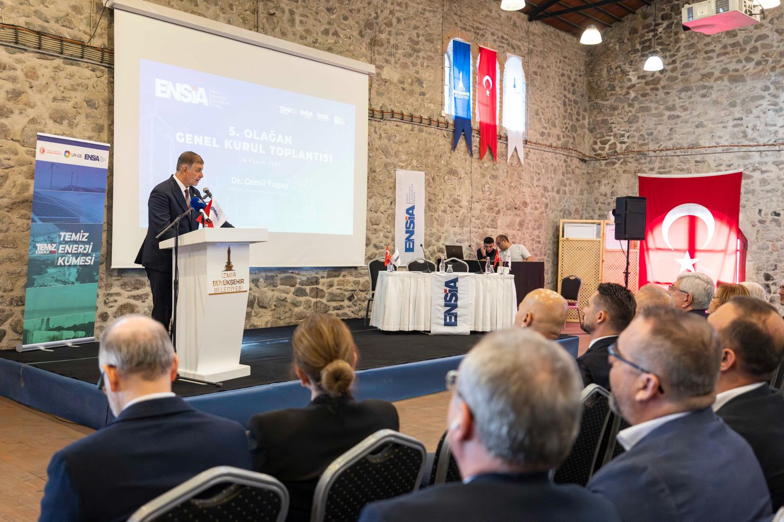 Başkan Tugay’dan sanayicilere yeşil dönüşüm çağrısı