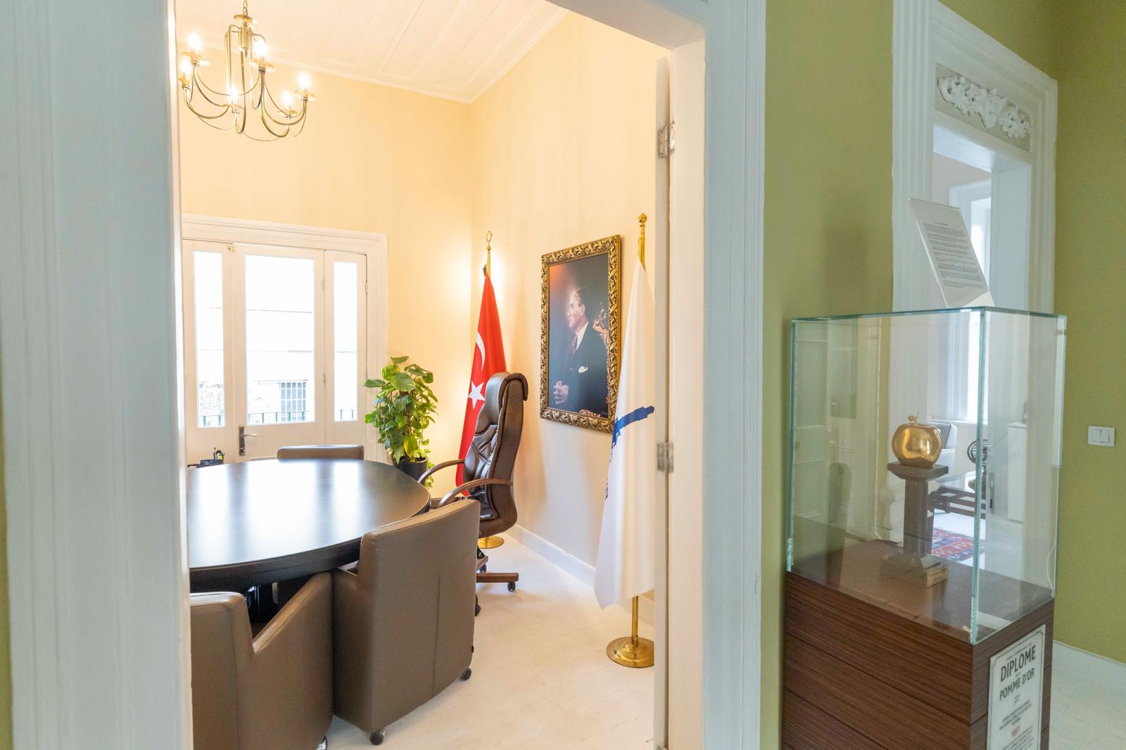 Başkan Tugay “Ay Yıldızlı Konak” seçimini anlattı