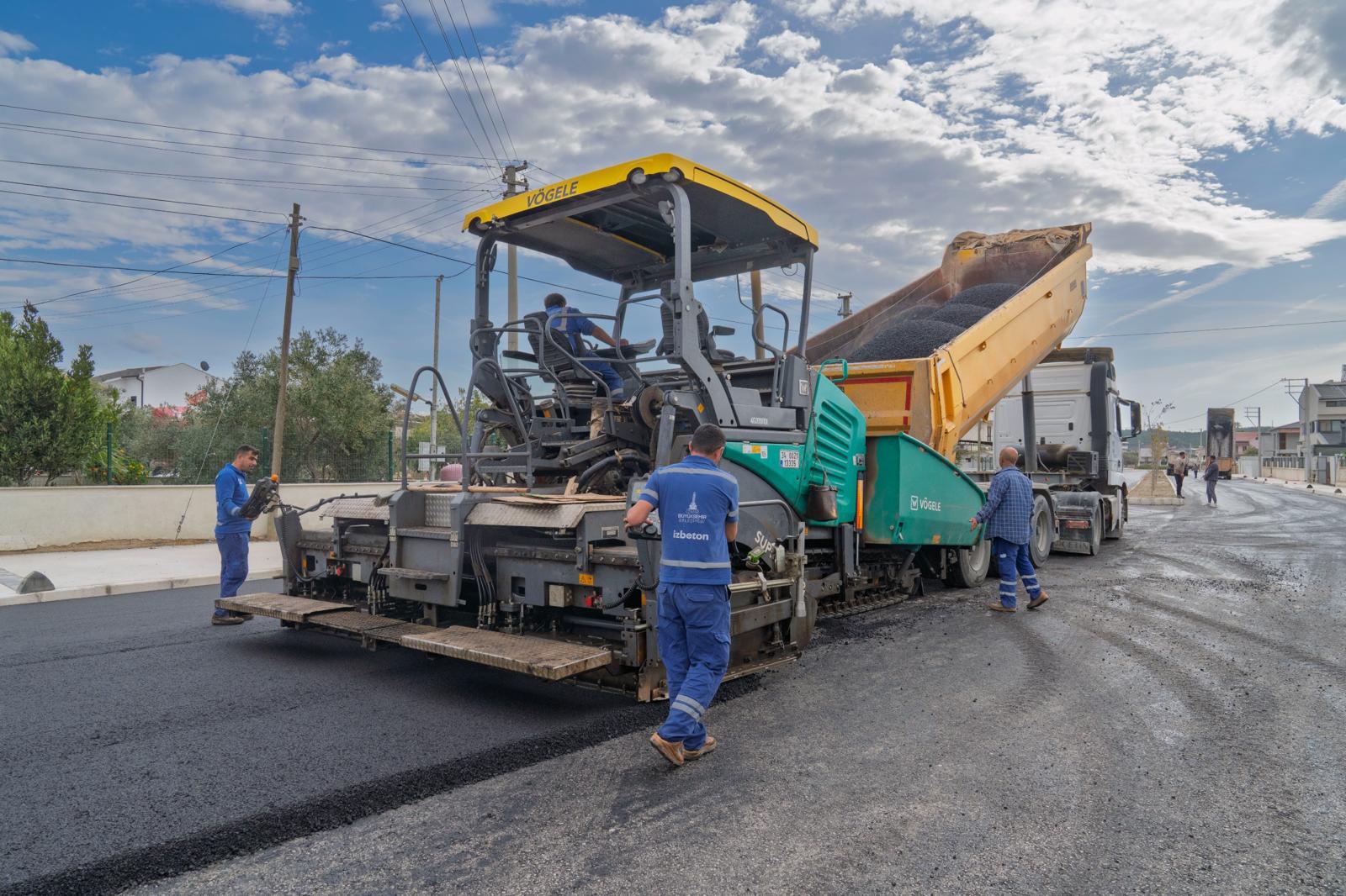 Urla’da iki caddeye yeni çehre