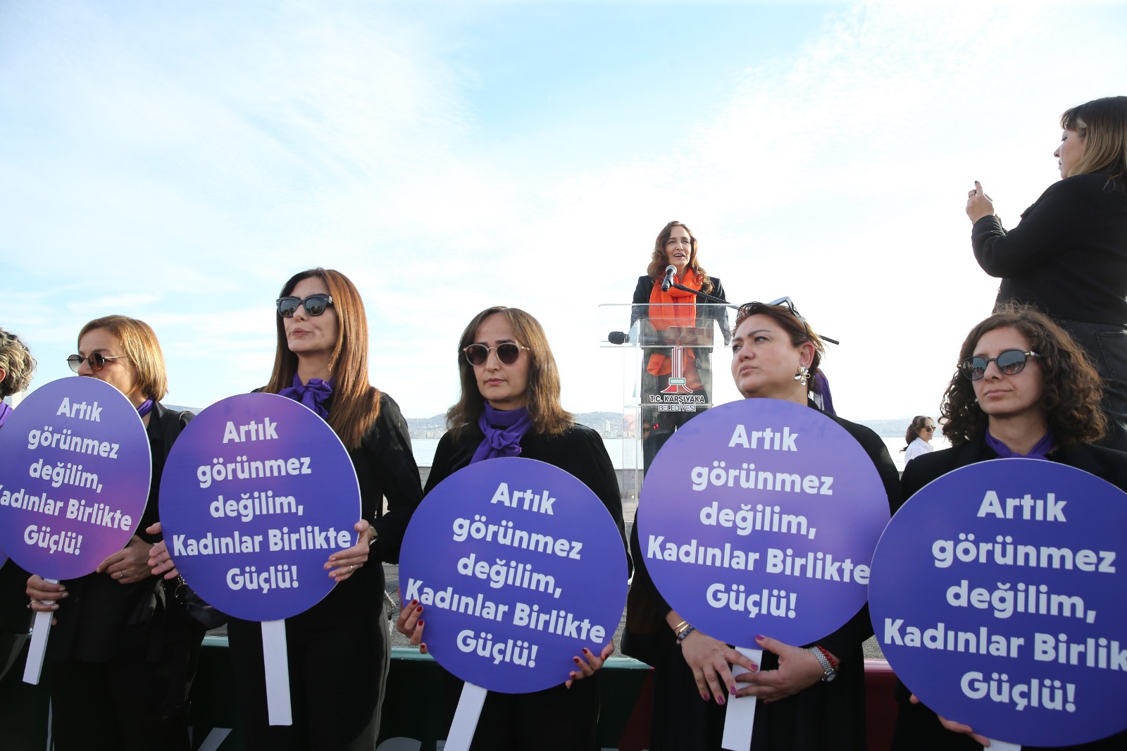 Karşıyaka’da 25 Kasım’da güçlü dayanışma: Şiddete karşı ses çıkar!