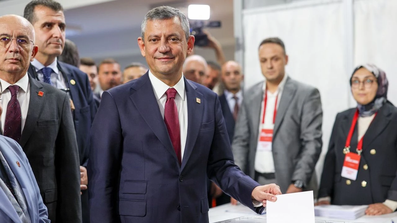 Özel'in anahtar listesinde İzmir'den kimler var?