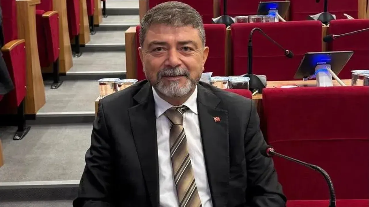 AK Partili Atmaca'dan İZSU çıkışı: İzmirlinin parasını fay hattına gömmüşler!